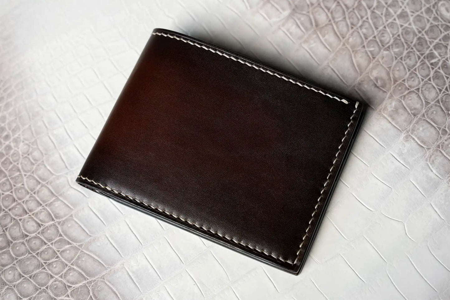 Men’s Handmade Cowhide Leather Bifold Wallet