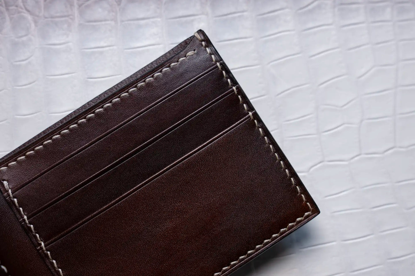 Men’s Handmade Cowhide Leather Bifold Wallet