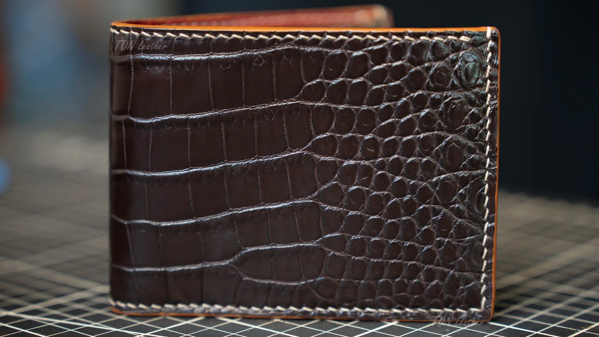 Crocodile wallet men's Brown